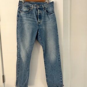 Levi’s Premium Straight Leg Jeans | Vintage Wash | Classic Fit